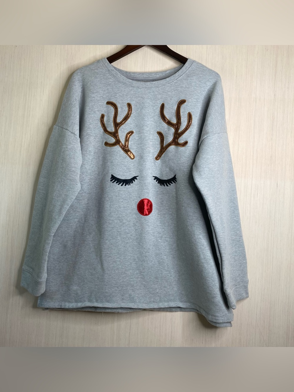 Marleylilly Women’s Heather Gray Holiday Reindeer Crewneck Sweatshirt L/XL